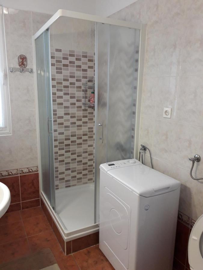 Apartments J&R Babara Biograd Na Moru Esterno foto