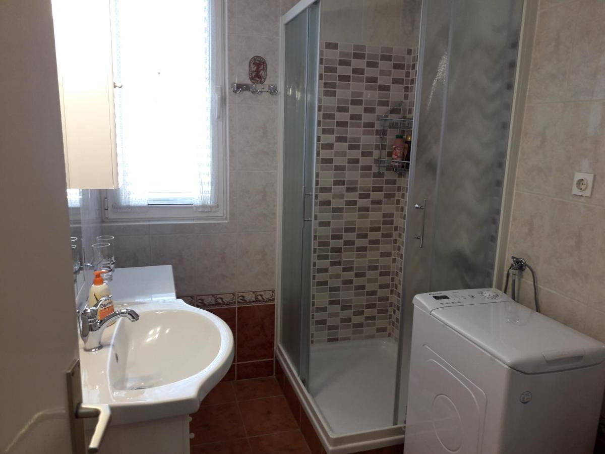 Apartments J&R Babara Biograd Na Moru Esterno foto
