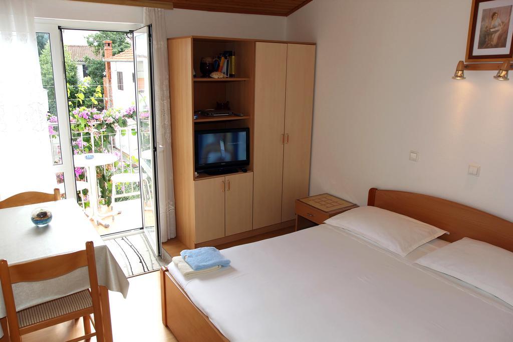 Apartments J&R Babara Biograd Na Moru Esterno foto