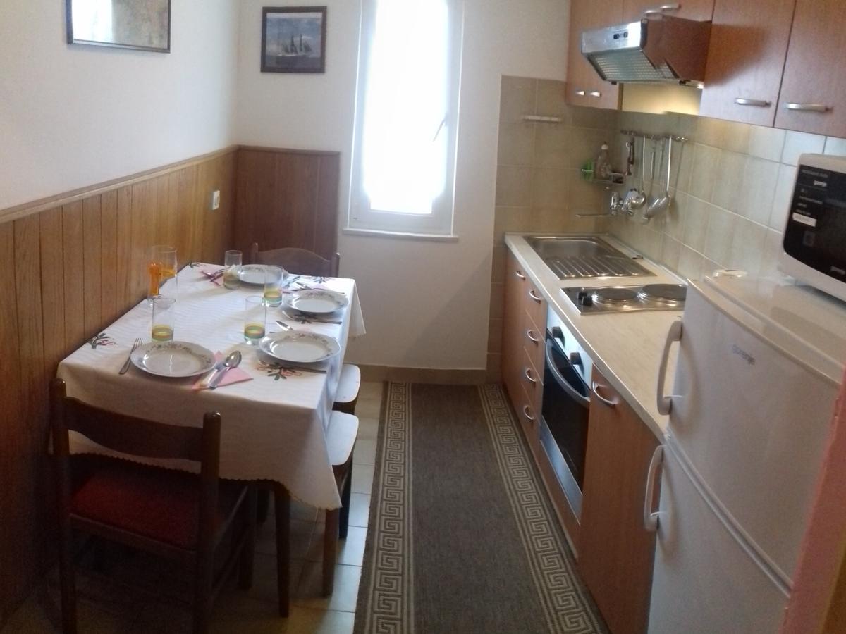 Apartments J&R Babara Biograd Na Moru Esterno foto
