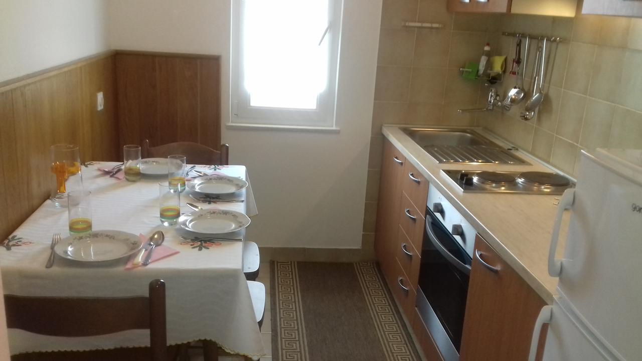 Apartments J&R Babara Biograd Na Moru Esterno foto